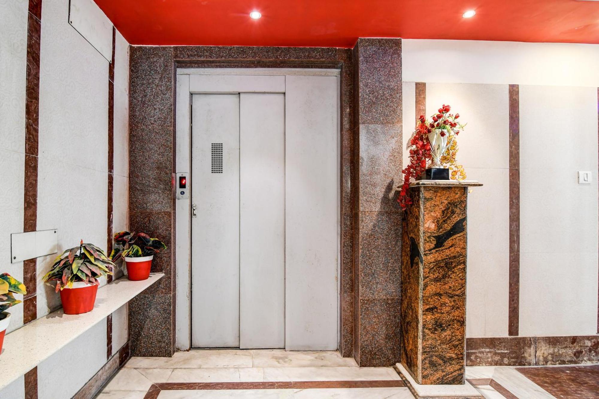 Super Collection O Raj Guest House Near Kolkata Airport Gauripur  Ngoại thất bức ảnh