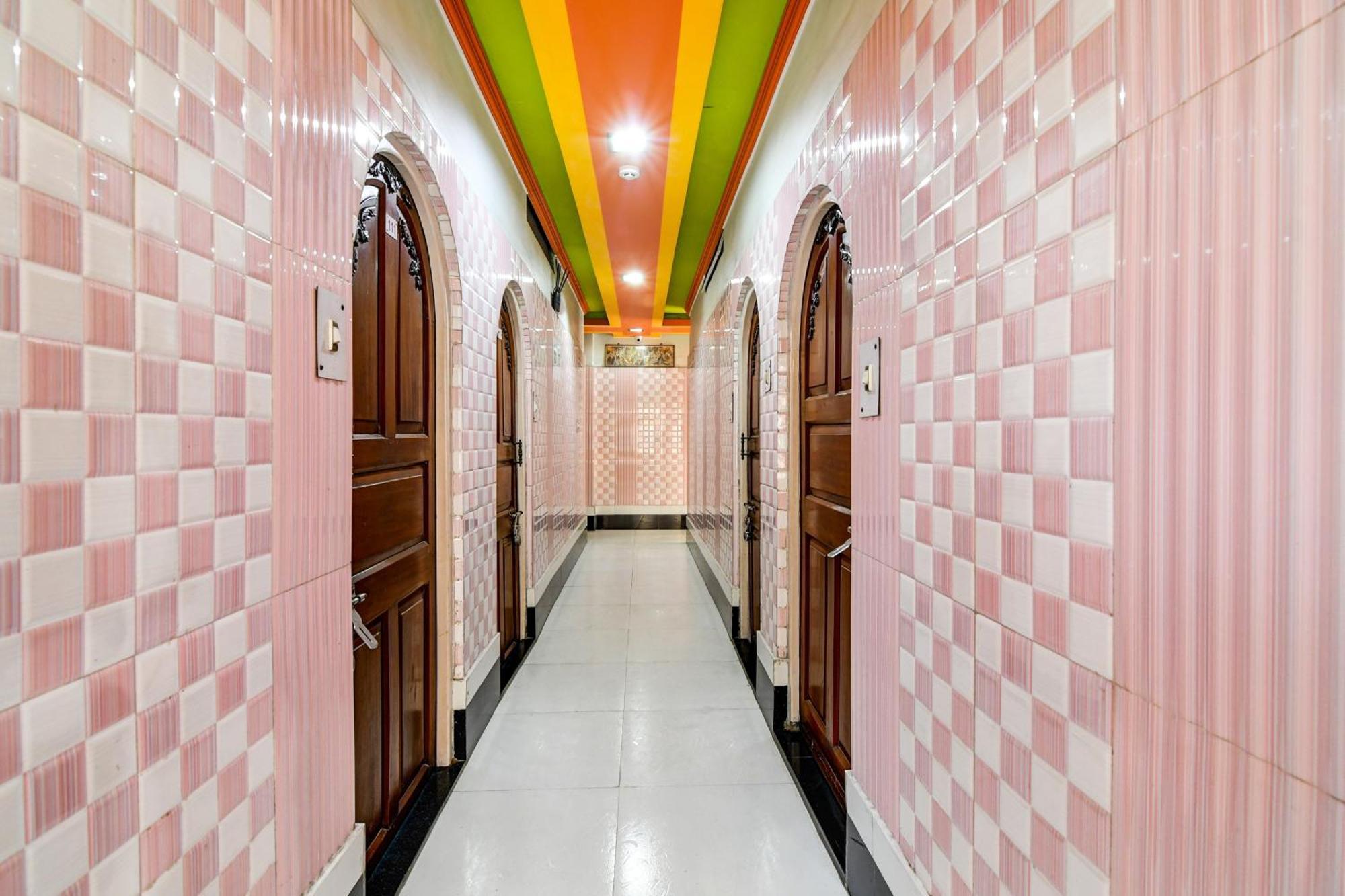 Super Collection O Raj Guest House Near Kolkata Airport Gauripur  Ngoại thất bức ảnh